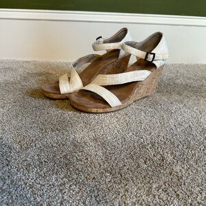 Toms Cream Wedge Sandals